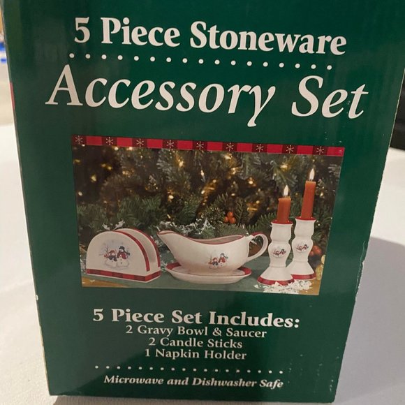 5 Piece Table Accessory Christmas Set - Picture 2 of 3